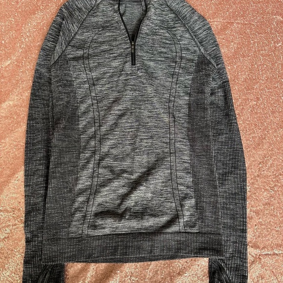 Lululemon Swiftly Wool 1/2 Zip Thermo 4-Way Stretch Shirt Women Sz 4 Black White - Picture 2 of 10